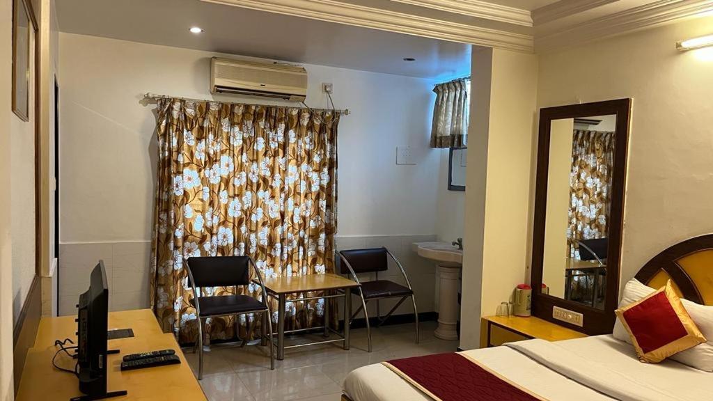 Ganga Sagar Hotel Бангалор Экстерьер фото
